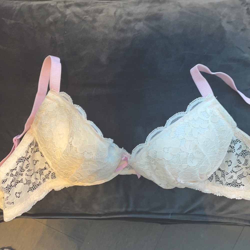 Peach John pink lace bra 70e
